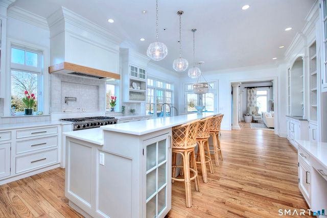 3 Shorehaven Road, Norwalk, CT 06855