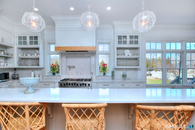 3 Shorehaven Road, Norwalk, CT 06855