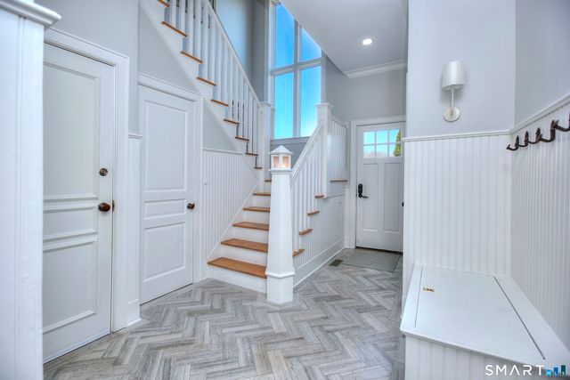 3 Shorehaven Road, Norwalk, CT 06855