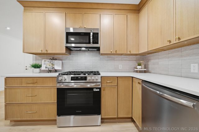 3525 S Urbana Avenue, Tulsa, OK 74135