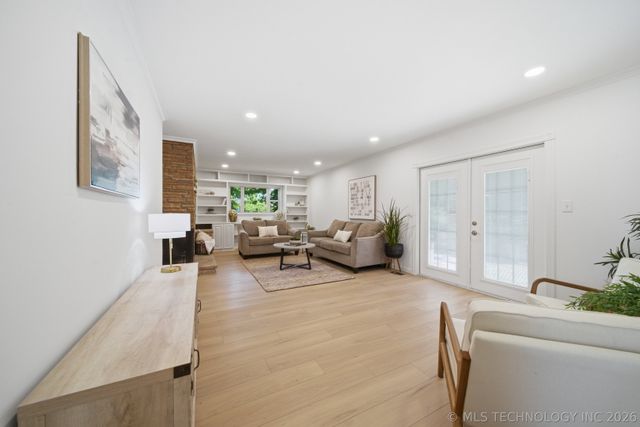 3525 S Urbana Avenue, Tulsa, OK 74135
