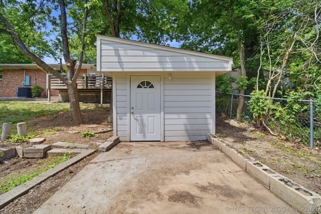3525 S Urbana Avenue, Tulsa, OK 74135