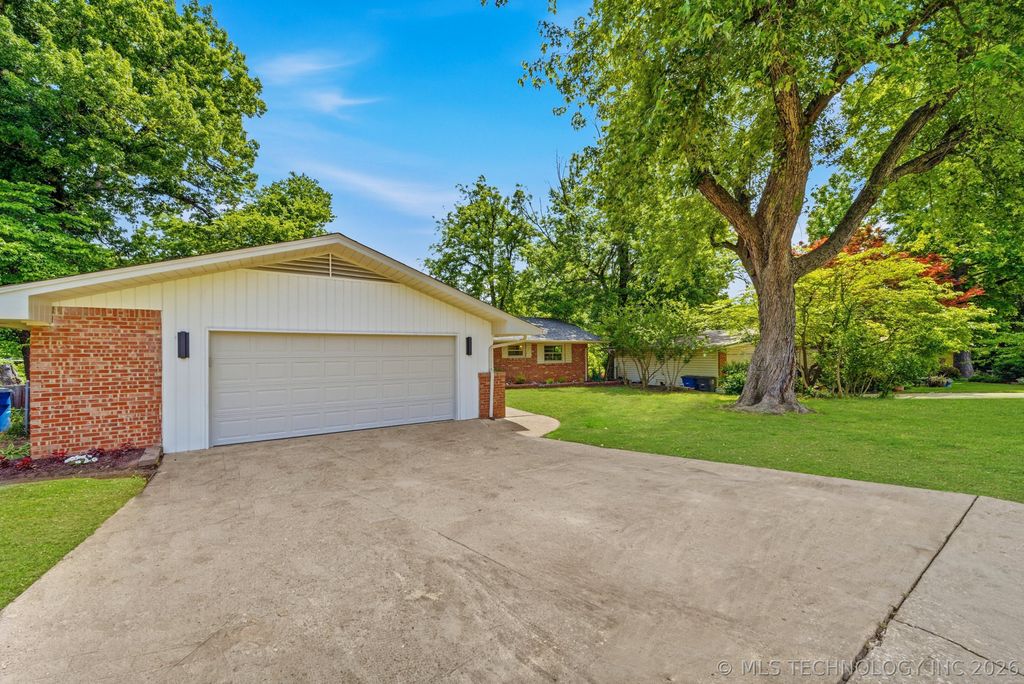 3525 S Urbana Avenue, Tulsa, OK 74135