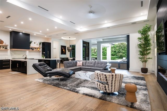 728 CARICA RD, Naples, FL 34108