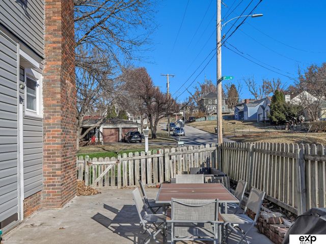 1944 S 50 Avenue, Omaha, NE 68106