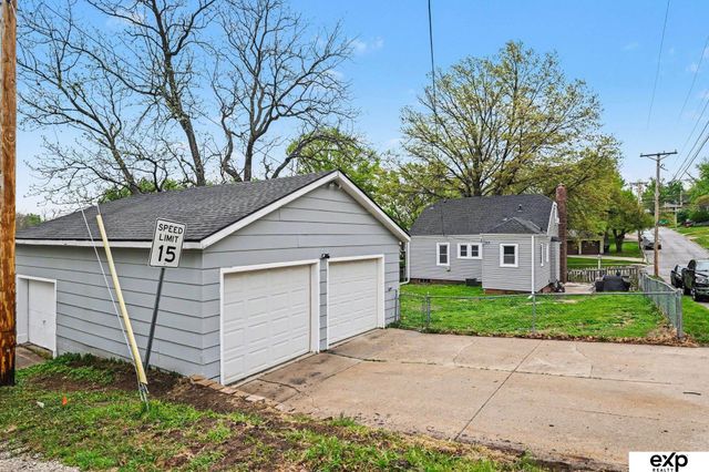 1944 S 50 Avenue, Omaha, NE 68106