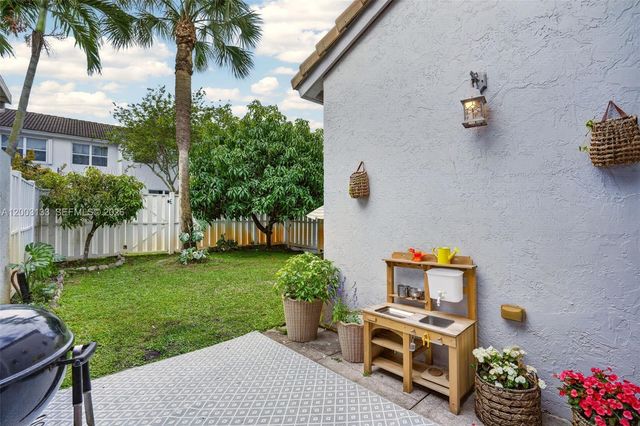 16862 SW 1st Street, Pembroke Pines, FL 33027