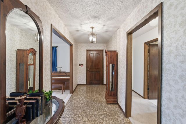 6903 E 14th, Wichita, KS 67206