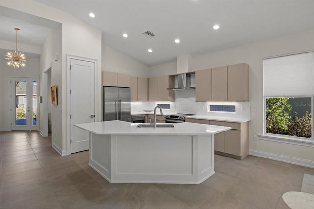 7826 LAKE JAMES BOULEVARD, Lakeland, FL 33810