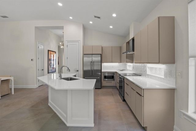 7826 LAKE JAMES BOULEVARD, Lakeland, FL 33810