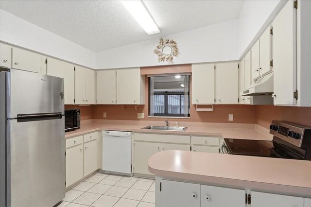 3231 BEAR CREEK LANE, Lakeland, FL 33810