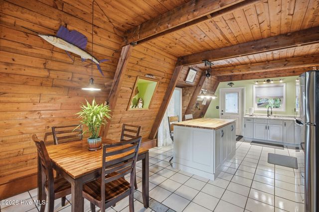 1098 Kings Landing Road, Hampstead, NC 28443