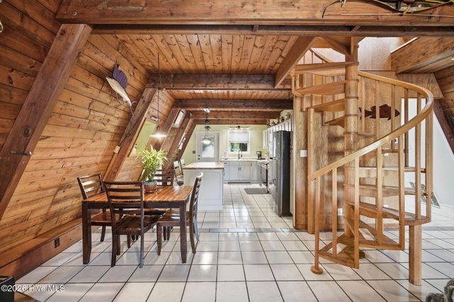 1098 Kings Landing Road, Hampstead, NC 28443