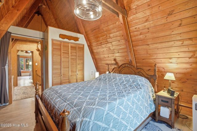 1098 Kings Landing Road, Hampstead, NC 28443