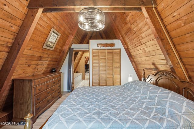 1098 Kings Landing Road, Hampstead, NC 28443