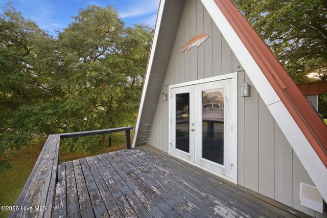 1098 Kings Landing Road, Hampstead, NC 28443