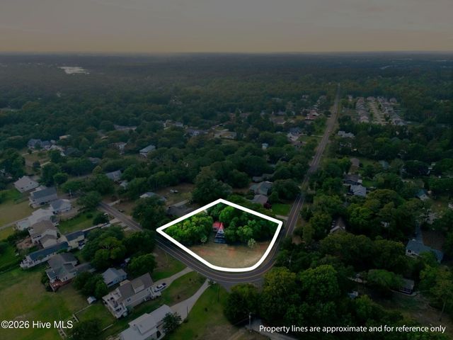 1098 Kings Landing Road, Hampstead, NC 28443