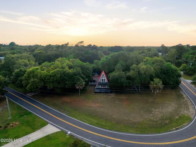 1098 Kings Landing Road, Hampstead, NC 28443