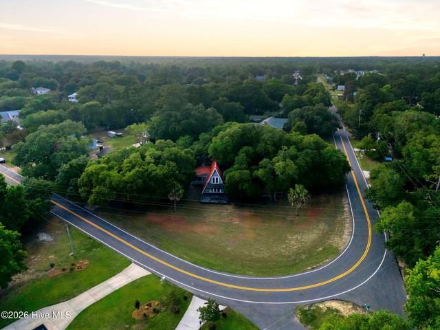 1098 Kings Landing Road, Hampstead, NC 28443