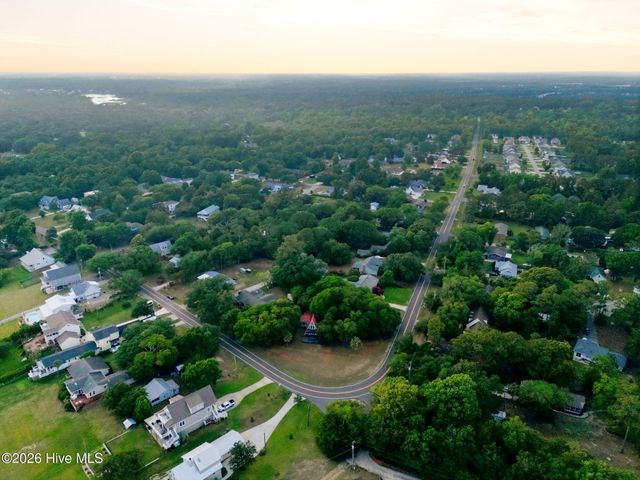 1098 Kings Landing Road, Hampstead, NC 28443