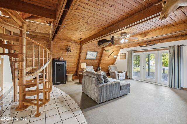 1098 Kings Landing Road, Hampstead, NC 28443