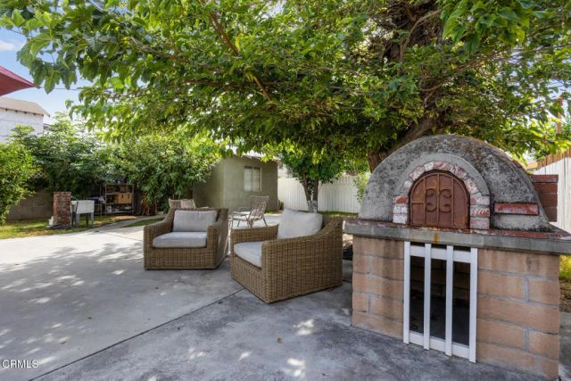 6451 Denny Avenue, North Hollywood, CA 91606