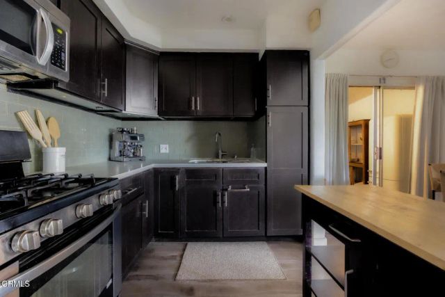 6451 Denny Avenue, North Hollywood, CA 91606