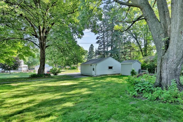 2966 Louisiana Avenue N, Crystal, MN 55427