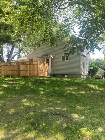 2966 Louisiana Avenue N, Crystal, MN 55427