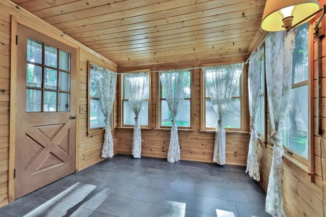 2966 Louisiana Avenue N, Crystal, MN 55427