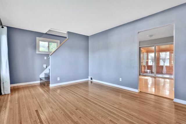2966 Louisiana Avenue N, Crystal, MN 55427