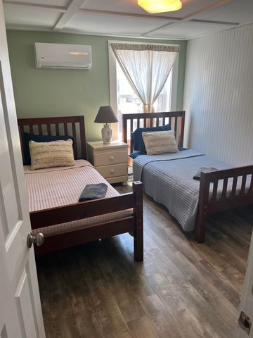 7 Dover Avenue, Hampton, NH 01830