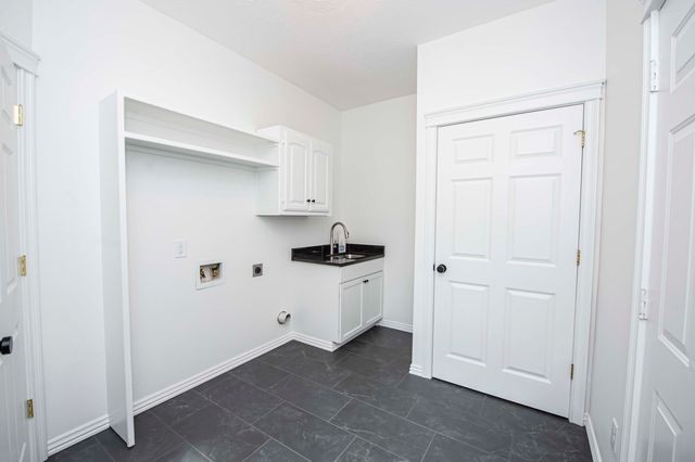 4782 S Turnberry Avenue, Springfield, MO 65810