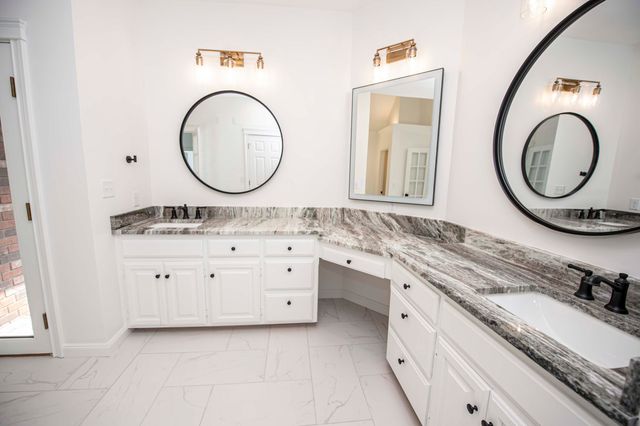 4782 S Turnberry Avenue, Springfield, MO 65810