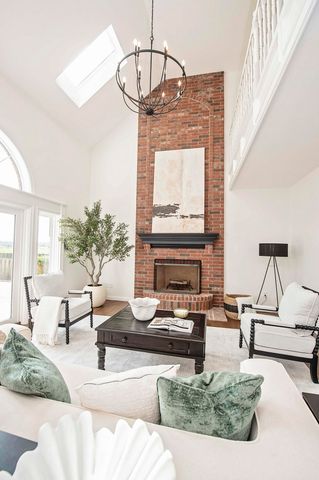 4782 S Turnberry Avenue, Springfield, MO 65810