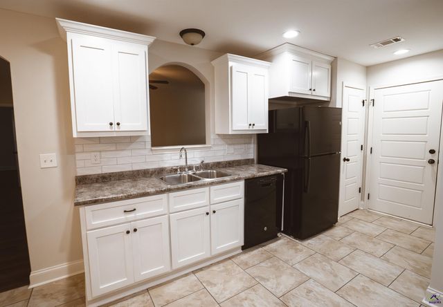 106 Ellington Court, Perry, GA 31069