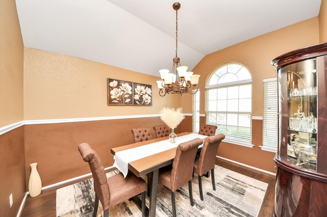 8714 Seven Pines Lane, Houston, TX 77083