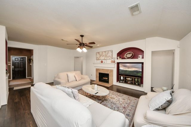 8714 Seven Pines Lane, Houston, TX 77083