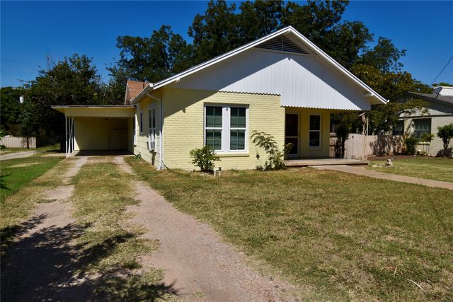 1204 Peach Street, Brady, TX 76825