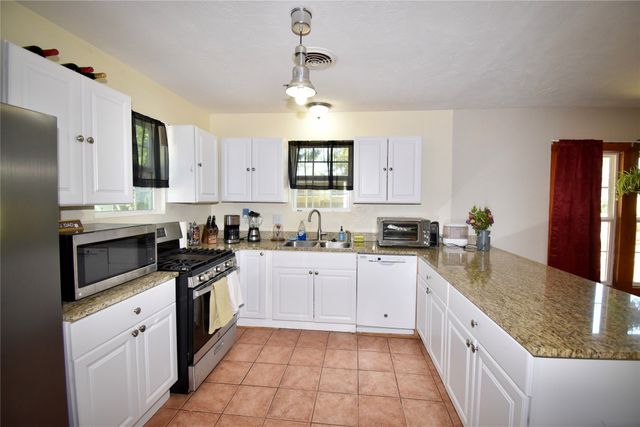 1204 Peach Street, Brady, TX 76825