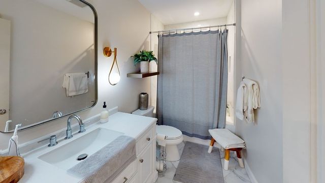 12 York St, Boston, MA 02121