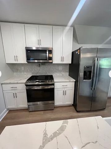 12 York St, Boston, MA 02121