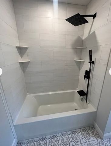 12 York St, Boston, MA 02121