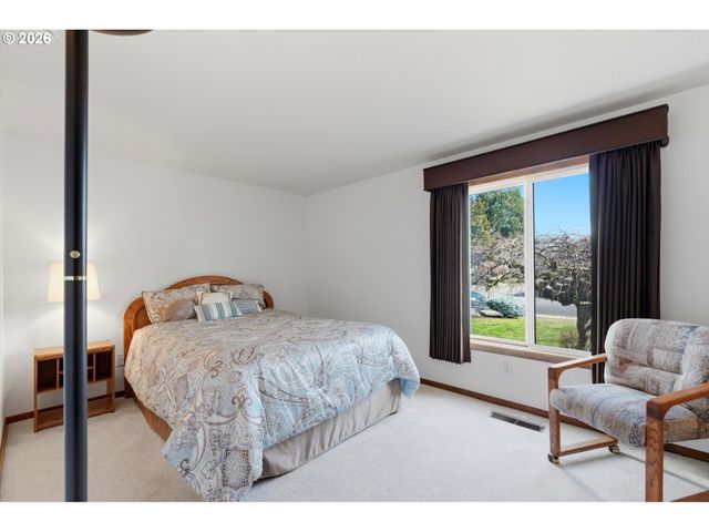 361 Sw NANCY Ave, Gresham, OR 97030