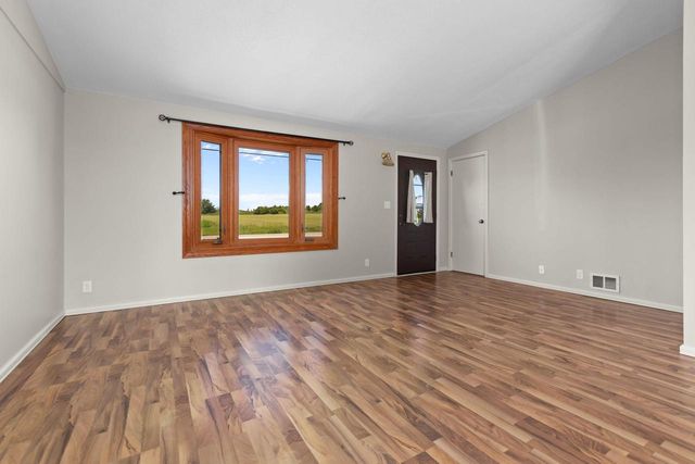 4400 COUNTY ROAD T, Oshkosh, WI 54904