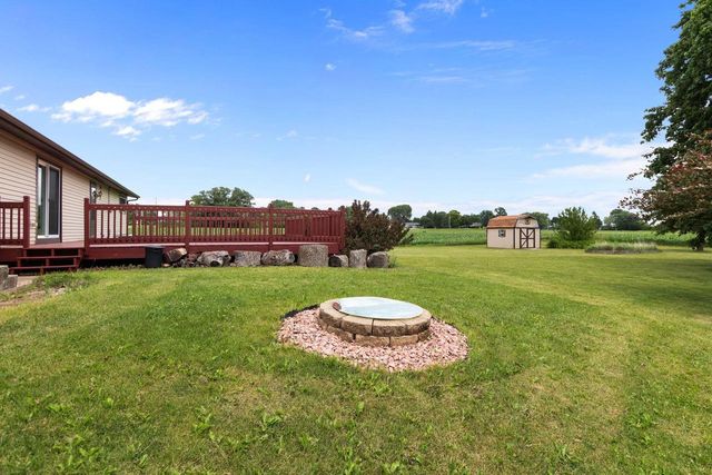 4400 COUNTY ROAD T, Oshkosh, WI 54904