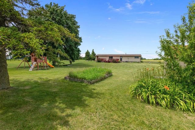 4400 COUNTY ROAD T, Oshkosh, WI 54904