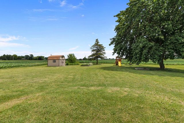 4400 COUNTY ROAD T, Oshkosh, WI 54904
