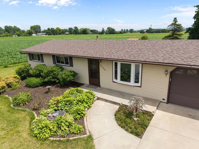 4400 COUNTY ROAD T, Oshkosh, WI 54904