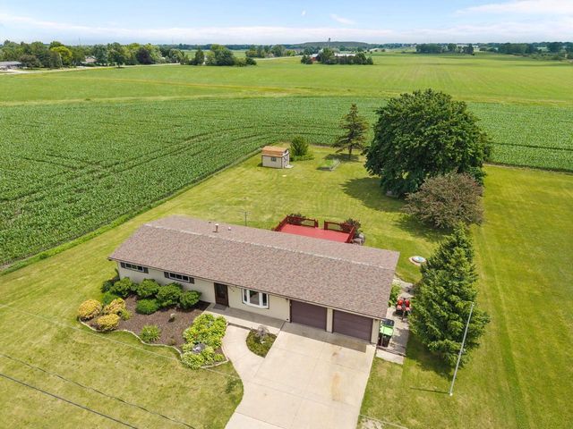 4400 COUNTY ROAD T, Oshkosh, WI 54904